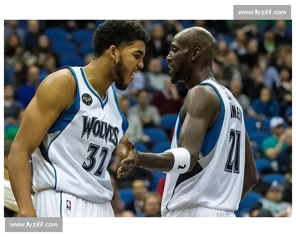 铁血狼王对决篮下巨无霸加内特与奥尼尔时代巅峰之战传奇宿命碰撞